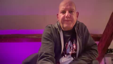 Triton online show from 09.22.25