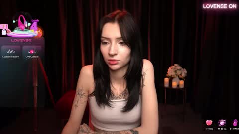 Snapshot of trix_void chatting on 11.12.25 trix_void online show from 11.12.25