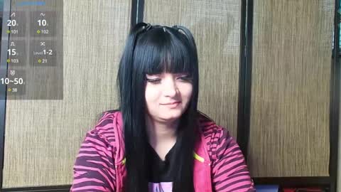 Snapshot of trixiedoescamcam chatting on 12.21.24 trixiedoescamcam online show from 12.21.24