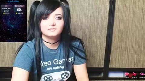 Snapshot of trixiedoescamcam chatting on 01.11.25 trixiedoescamcam online show from 01.11.25