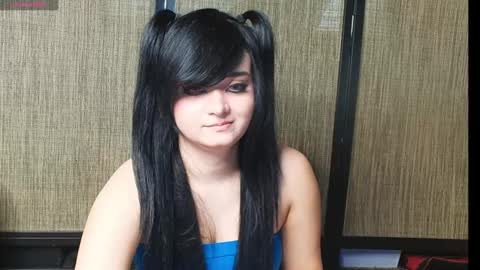 Snapshot of trixiedoescamcam chatting on 01.27.25 trixiedoescamcam online show from 01.27.25