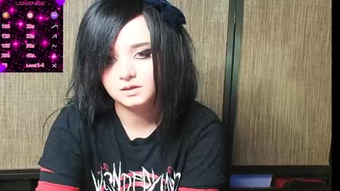 Snapshot of trixiedoescamcam chatting on 02.04.25 trixiedoescamcam online show from 02.04.25