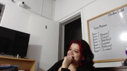 trixxiee_ online show from 01.06.25