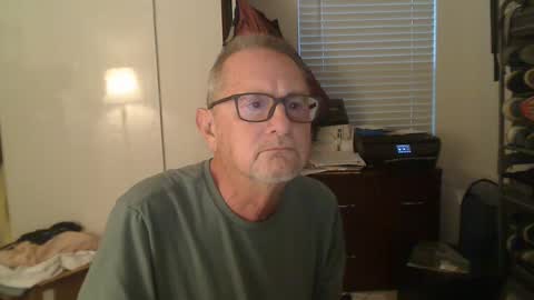 Snapshot of troffer1020 chatting on 01.21.25 Troffer online show from 01.21.25
