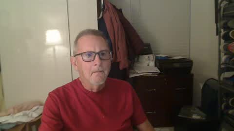 Snapshot of troffer1020 chatting on 01.22.25 Troffer online show from 01.22.25