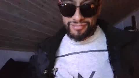 Snapshot of tropppel888 chatting on 11.26.25 Open minded - Hetro - Male online show from 11.26.25