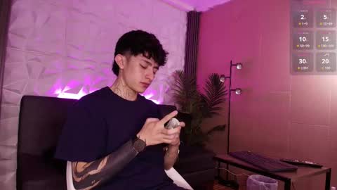 Troy online show from 12.02.25