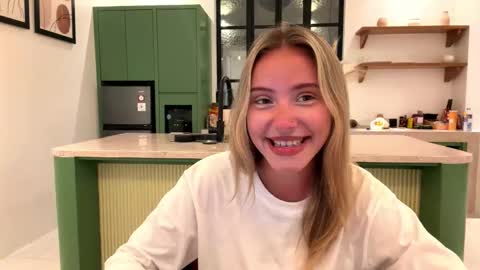 Mia online show from 01.15.26