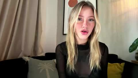 Snapshot of trulamorella chatting on 02.02.26 Mia online show from 02.02.26