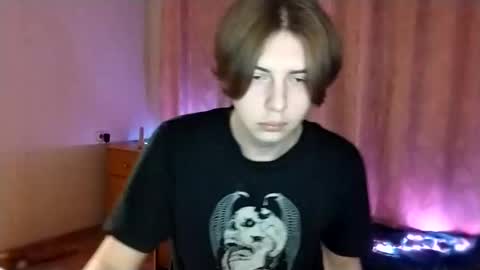 Emilum online show from 02.05.25