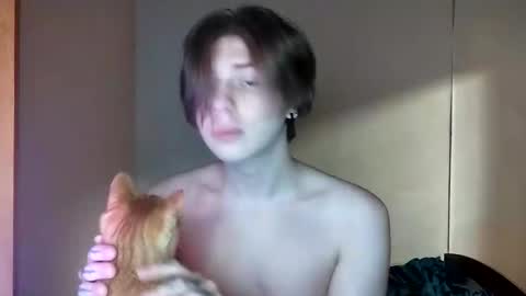 Emilum online show from 02.15.25