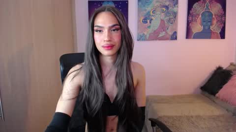 TS Alexa Feet online show from 01.14.26