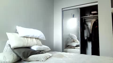 Amber White online show from 12.13.24