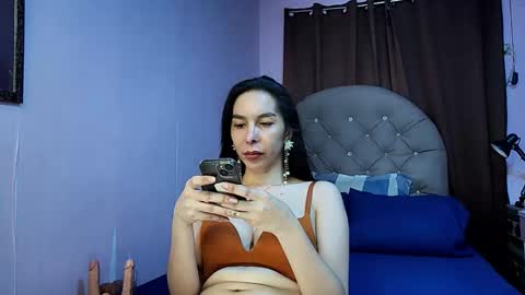 Snapshot of tsdesirecindy chatting on 11.03.25 TSDESIREcindy online show from 11.03.25