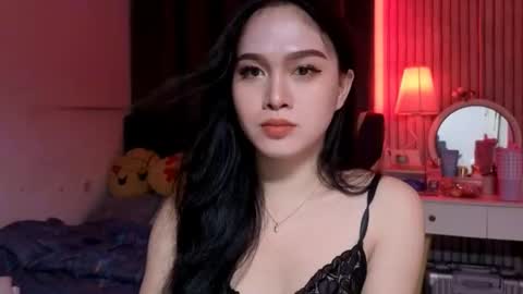 Bella Ratbu online show from 11.04.25