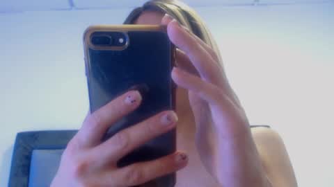 Snapshot of tssalomee chatting on 05.19.26 Salome IG Salomeeblondex online show from 05.19.26