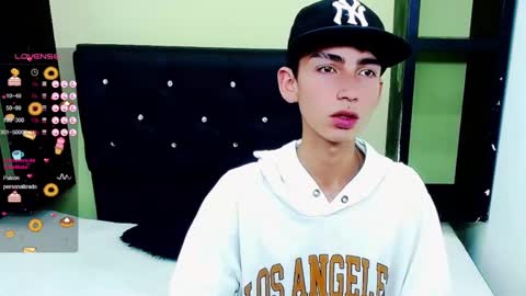 Snapshot of ttimy_x_boy chatting on 12.24.24 ttimy online show from 12.24.24