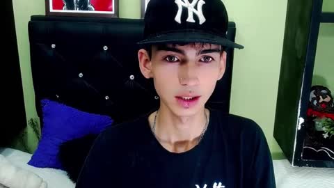 Snapshot of ttimy_x_boy chatting on 03.03.25 ttimy online show from 03.03.25