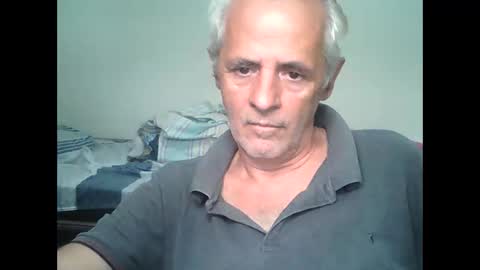 Snapshot of tuamigo8a chatting on 10.04.25 Siveomeves online show from 10.04.25