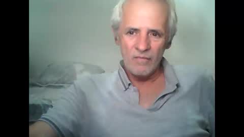 Snapshot of tuamigo8a chatting on 10.24.25 Siveomeves online show from 10.24.25