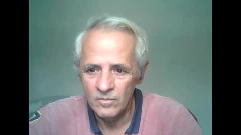 Snapshot of tuamigo8a chatting on 10.25.25 Siveomeves online show from 10.25.25