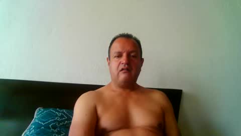 Snapshot of tuserasmia chatting on 12.30.24 Mario Ramirez online show from 12.30.24