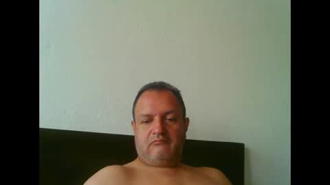 Snapshot of tuserasmia chatting on 01.09.25 Mario Ramirez online show from 01.09.25