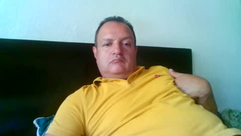 Snapshot of tuserasmia chatting on 01.10.25 Mario Ramirez online show from 01.10.25