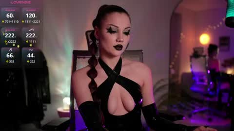 Snapshot of tv_miss chatting on 07.15.26 Miss Veth online show from 07.15.26