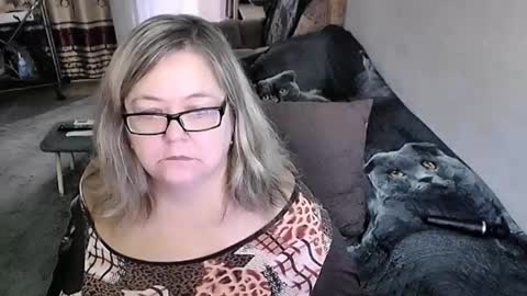 Lana online show from 10.18.25