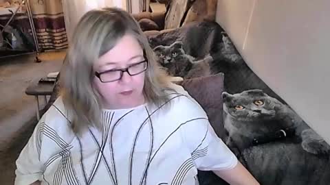 Lana online show from 10.19.25