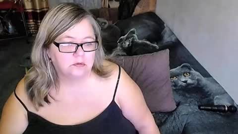 Lana online show from 11.13.25