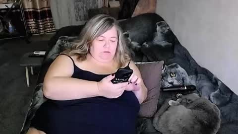 Lana online show from 11.21.25