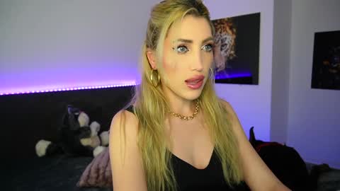 MayCarrey online show from 01.01.25