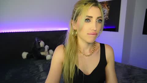 MayCarrey online show from 01.02.25