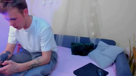 Angus online show from 02.01.26