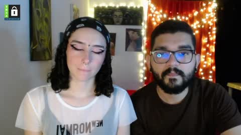 Snapshot of twinflamesxx chatting on 01.09.25 TwinFlamesXX online show from 01.09.25