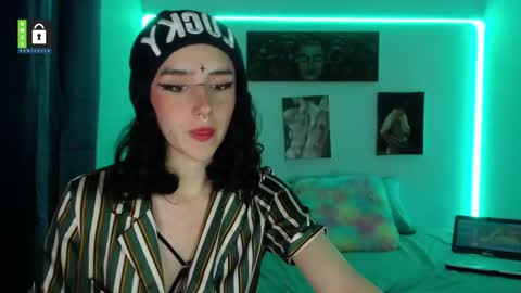 Snapshot of twinflamesxx chatting on 03.04.25 TwinFlamesXX online show from 03.04.25