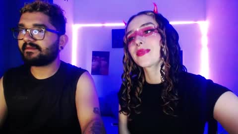 Snapshot of twinflamesxx chatting on 09.11.25 TwinFlamesXX online show from 09.11.25