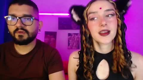 Snapshot of twinflamesxx chatting on 09.20.25 TwinFlamesXX online show from 09.20.25