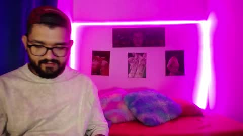 Snapshot of twinflamesxx chatting on 09.27.25 TwinFlamesXX online show from 09.27.25