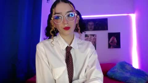 Snapshot of twinflamesxx chatting on 10.25.25 TwinFlamesXX online show from 10.25.25