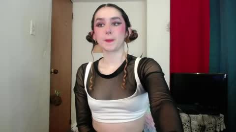 TwinFlamesXX online show from 05.19.26