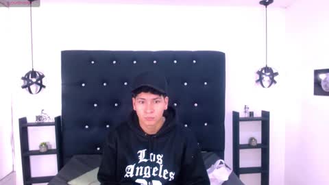 Snapshot of twink_bunny chatting on 09.29.25 samu online show from 09.29.25