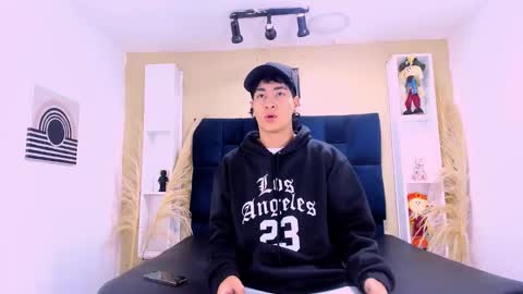 Snapshot of twink_bunny chatting on 10.03.25 samu online show from 10.03.25