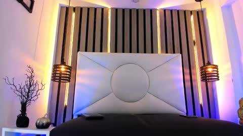 Snapshot of twink_bunny chatting on 10.23.25 samu online show from 10.23.25