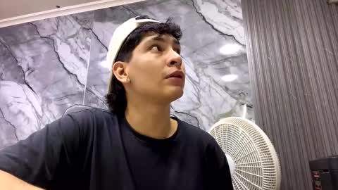 Snapshot of twink_bunny chatting on 11.10.25 samu online show from 11.10.25