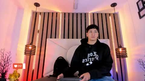 Snapshot of twink_bunny chatting on 11.12.25 samu online show from 11.12.25