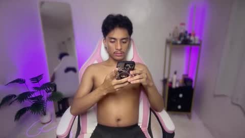 Snapshot of twink_hairyass69 chatting on 02.23.26 Aladin online show from 02.23.26