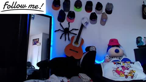 Snapshot of twink_sebas_ chatting on 12.02.24 Bad boy sebastian online show from 12.02.24